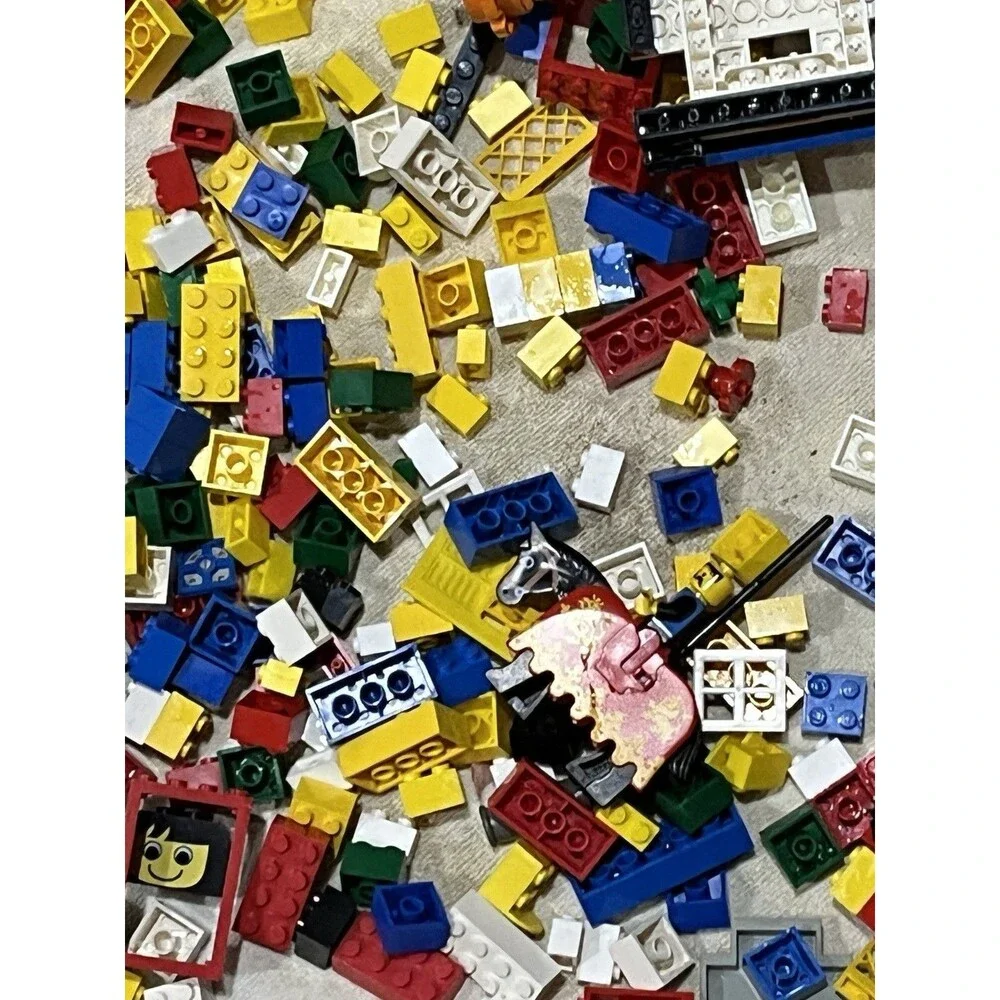 Vintage LEGO DUPLO Red Storage Container & Regular Legos 1987 3lbs 5oz